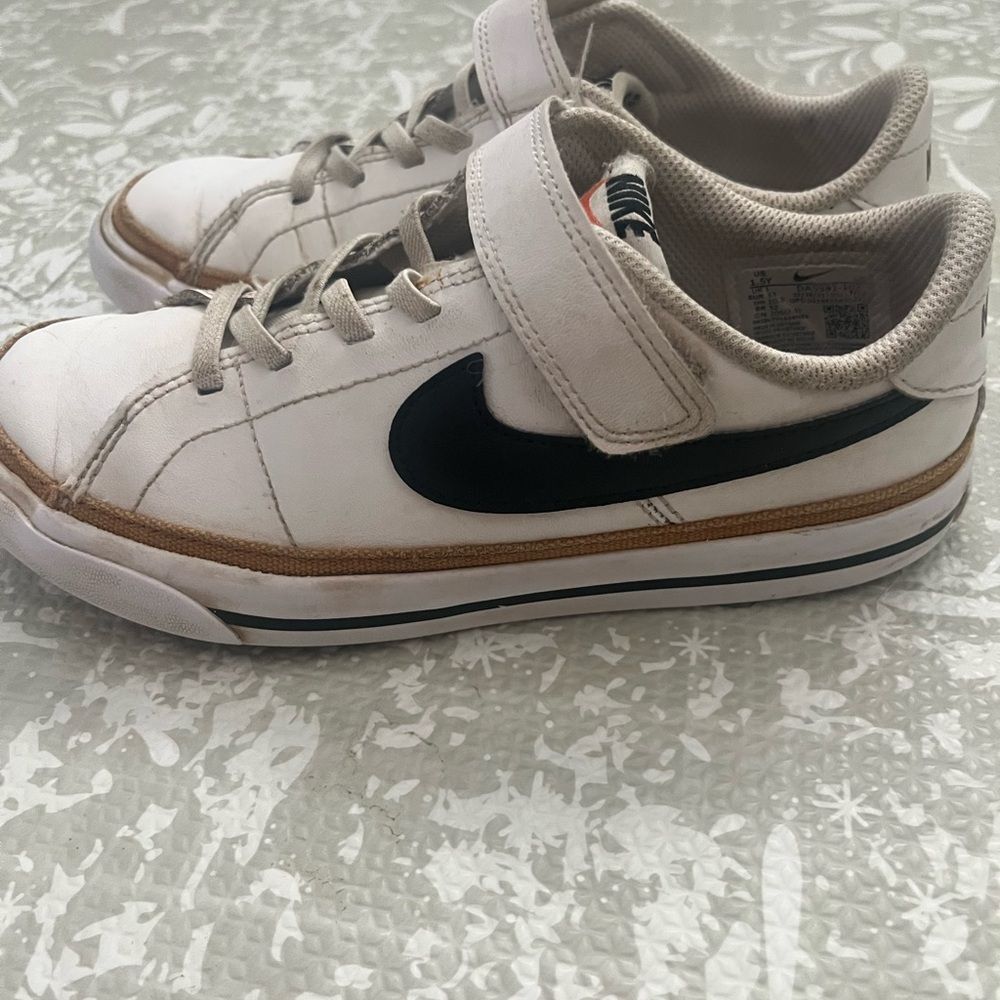 Nike Kids White and Black Sneakers